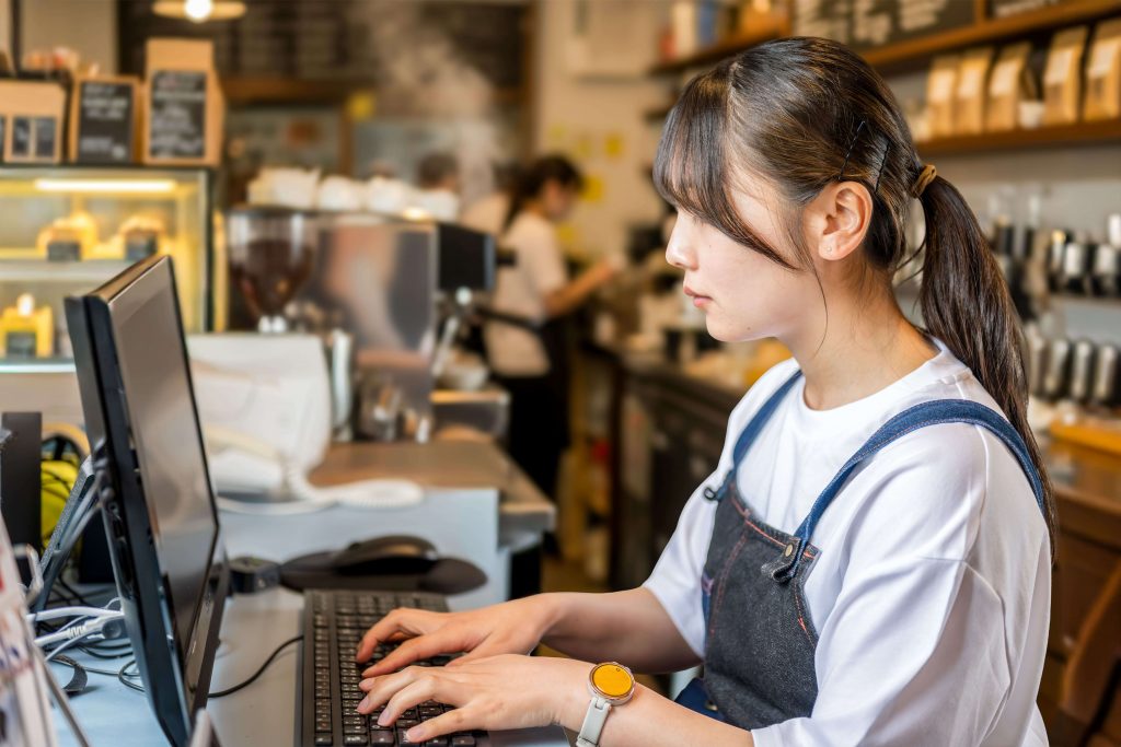 店舗のシフト管理を効率化する4つのポイント