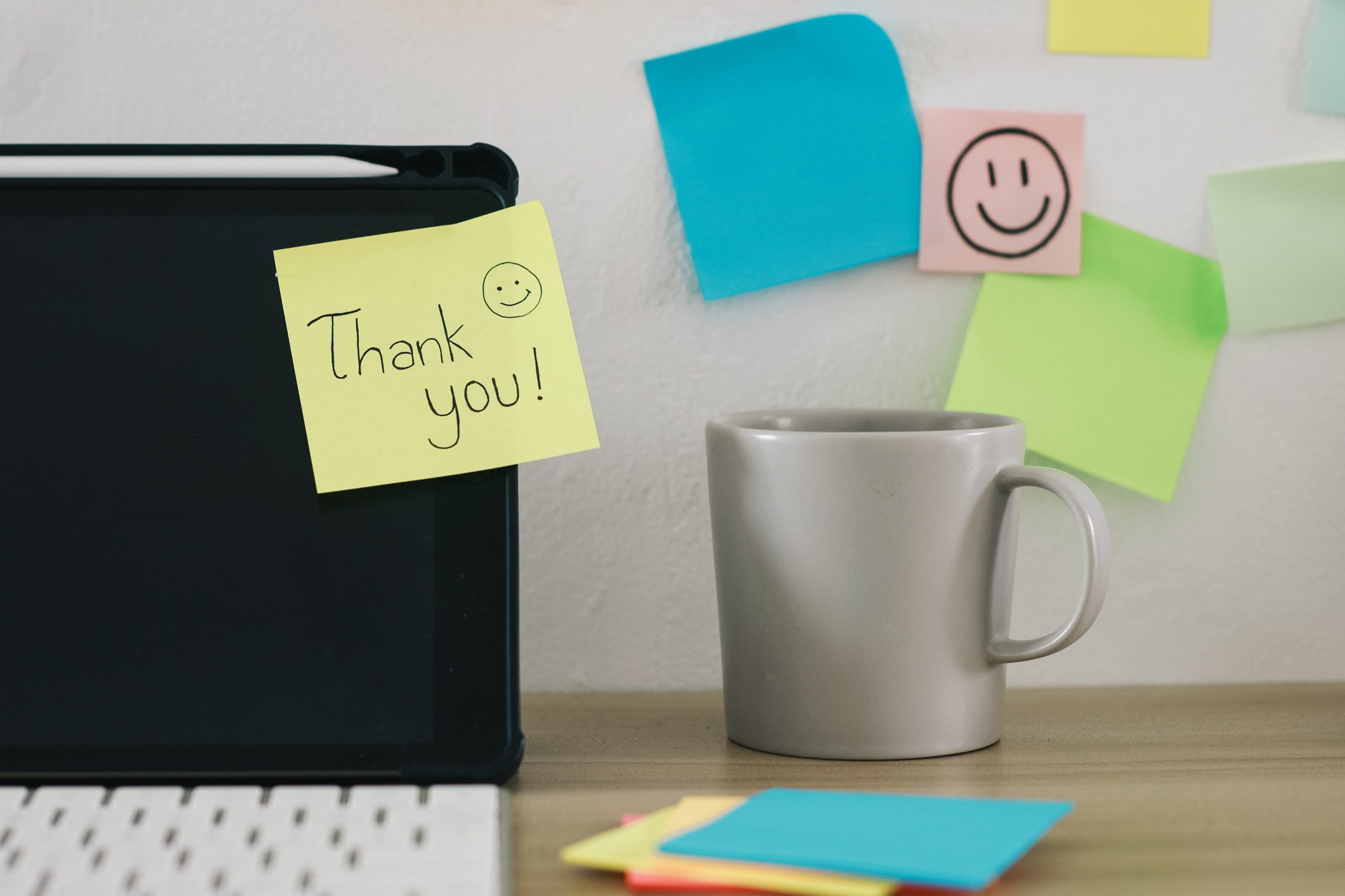 おすすめサンクスカードアプリ10選｜活用メリット、効果的な使い方や選び方を解説 | 【公式】はたLuck